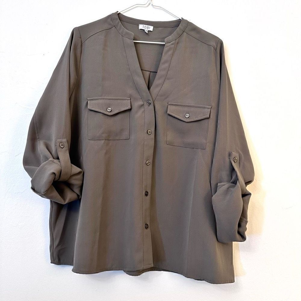 Tobi Adjustable Roll Tab Sleeve V Neck Button Down Shirt Olive Green Size Large